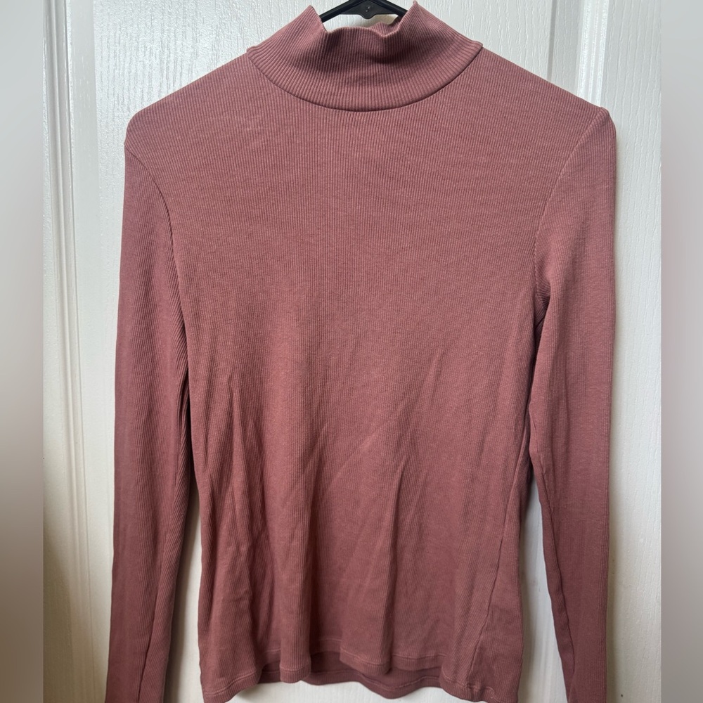 Women's Pink Turtleneck Top